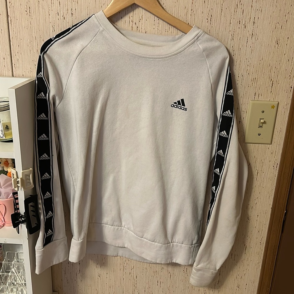 Addidas sweatshirt